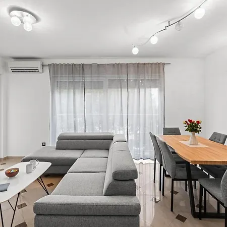 Apartman Lux *
